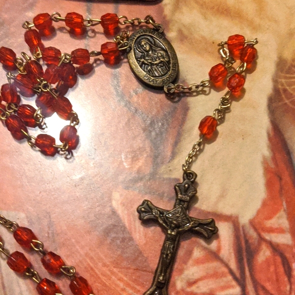 Rosary Vintage saint Theresa and pouch (used) Dog Fundraiser - Picture 1 of 5